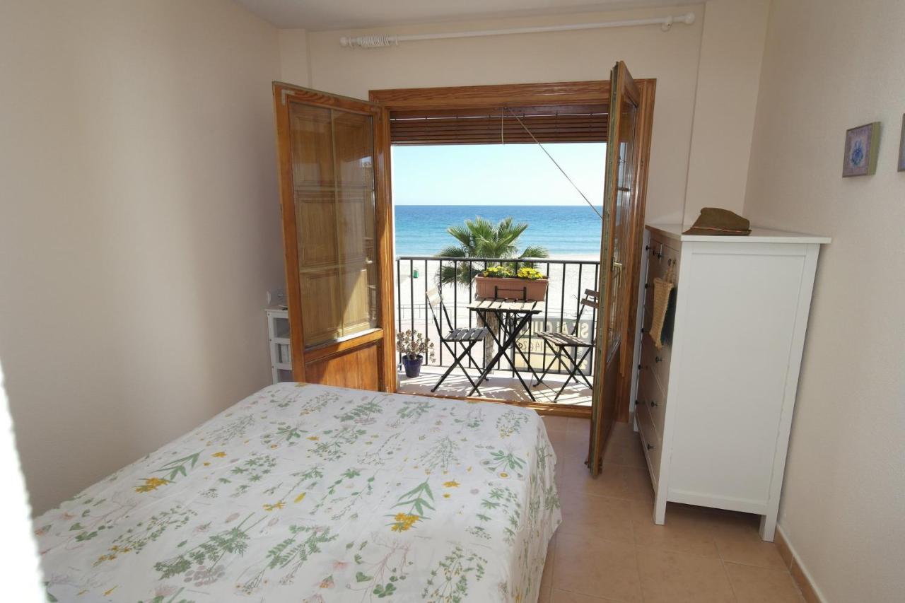 AR2B, coqueto apartamento en primera línea de playa Villajoyosa  Exterior foto